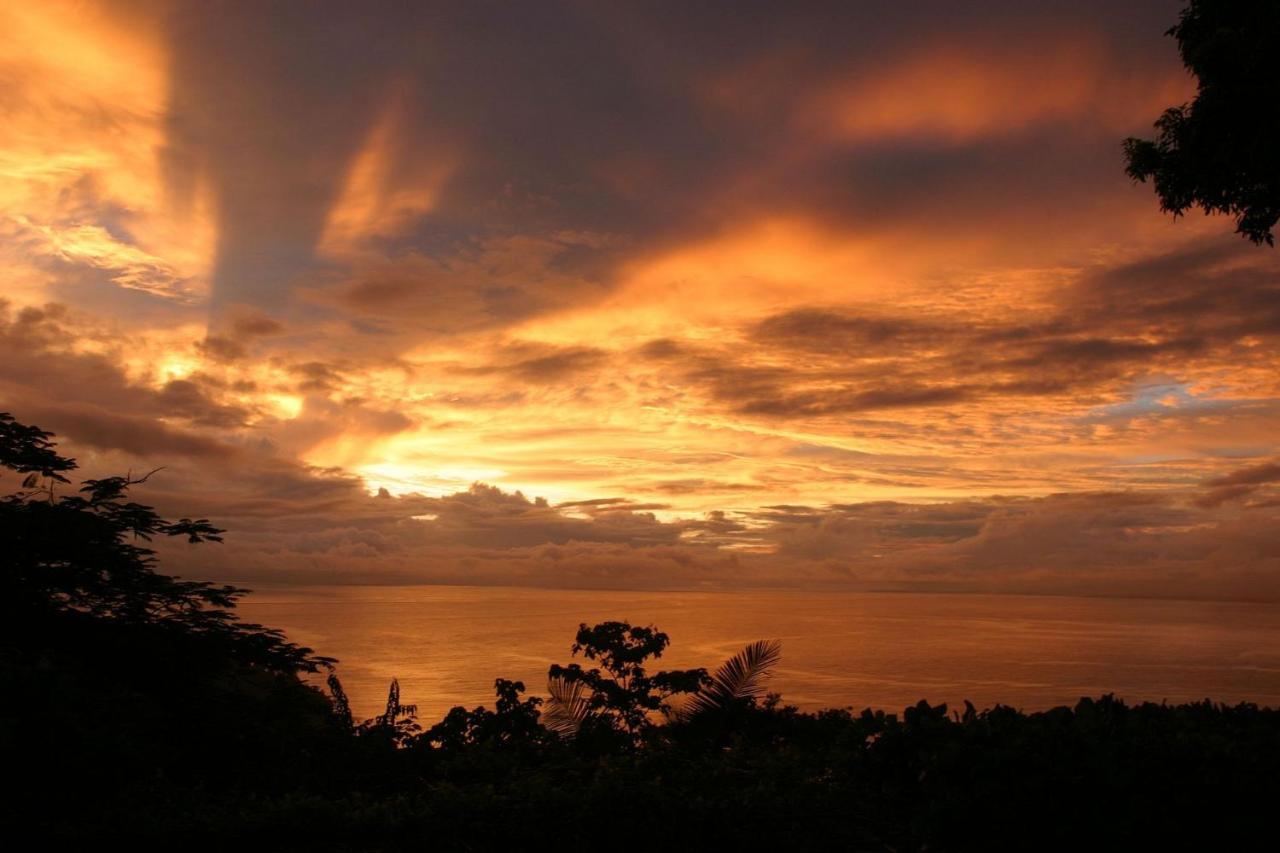 Villa Kiskadee - Beautiful Mountain Views With Private Pool เกโปส ภายนอก รูปภาพ